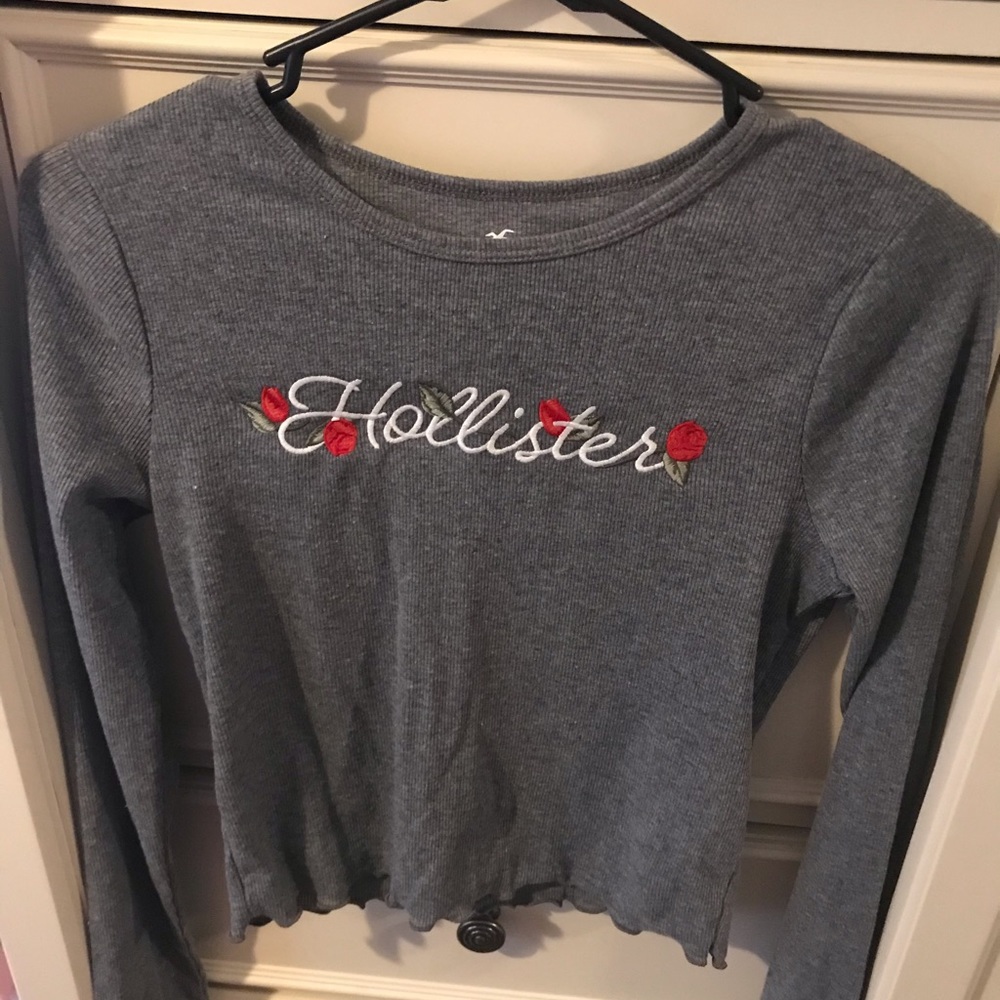 hollister long sleeve logo top